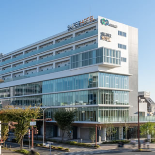 슈퍼호텔 가코가와역 앞