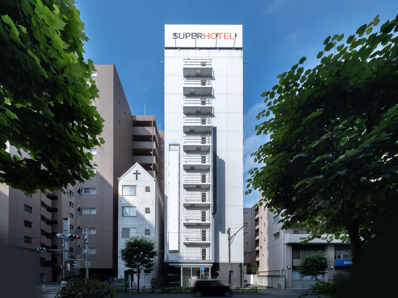 スーパーホテル東京・大塚の東池袋ICから車で7分の好立地、駐車場も完備