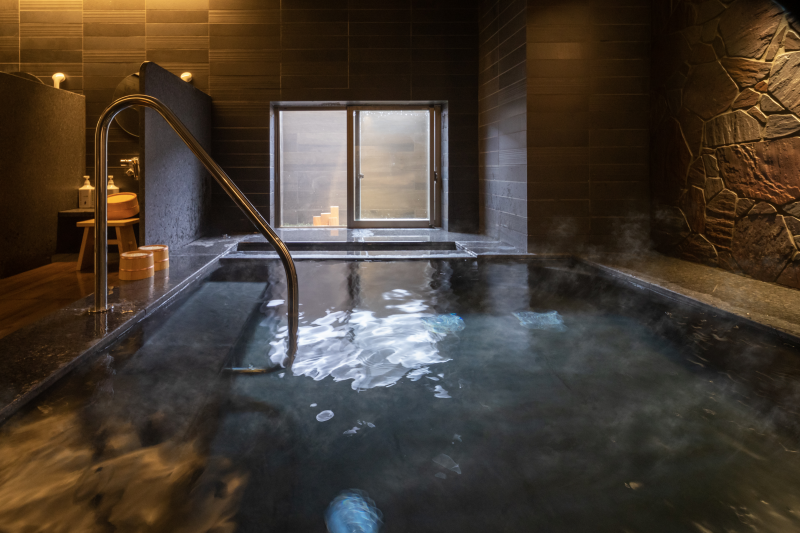 スーパーホテル関空・熊取駅前の疲れをいやす男女別高濃度炭酸泉「けやきの湯」