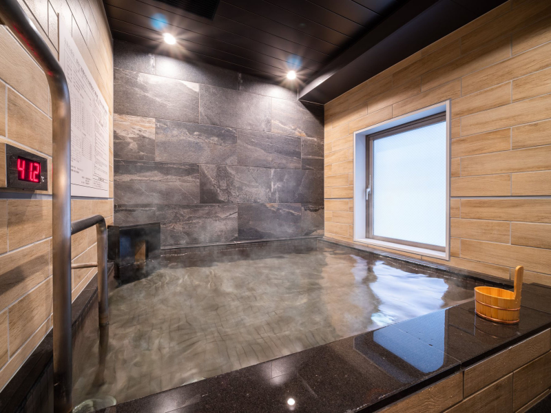 スーパーホテル千葉駅前の疲れをいやす天然温泉「びわの湯」