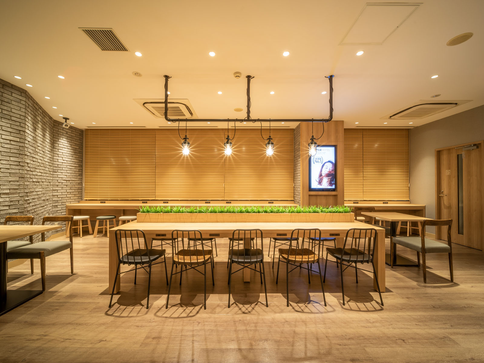 スーパーホテル釧路・黒金の釧路中央ICから車で14分の好立地、駐車場も完備