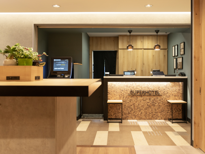 スーパーホテル松本駅前の松本ICから車で7分の好立地、駐車場も完備