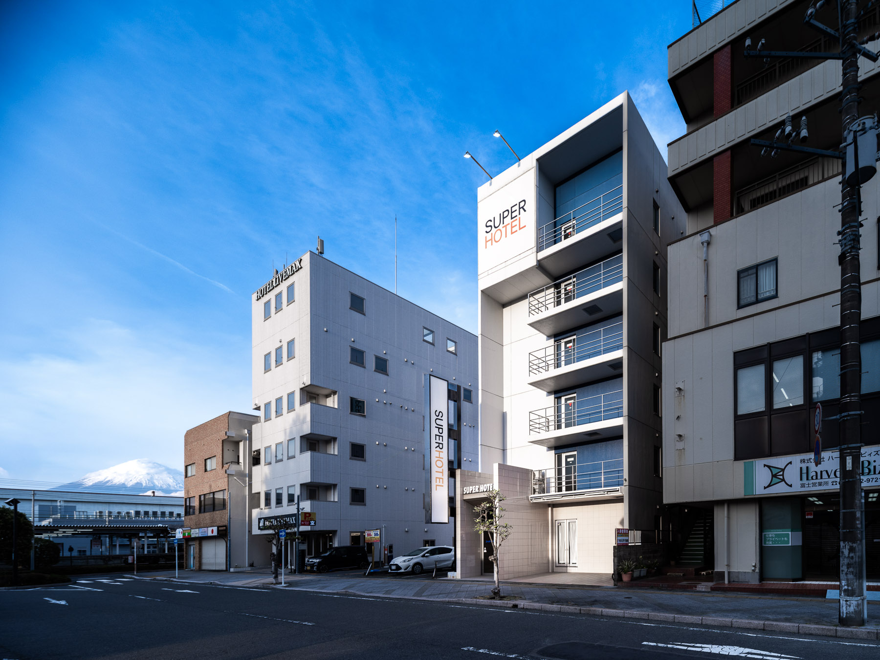 スーパーホテルＪＲ富士駅前禁煙館の富士川スマートICから車で14分の好立地、駐車場も完備