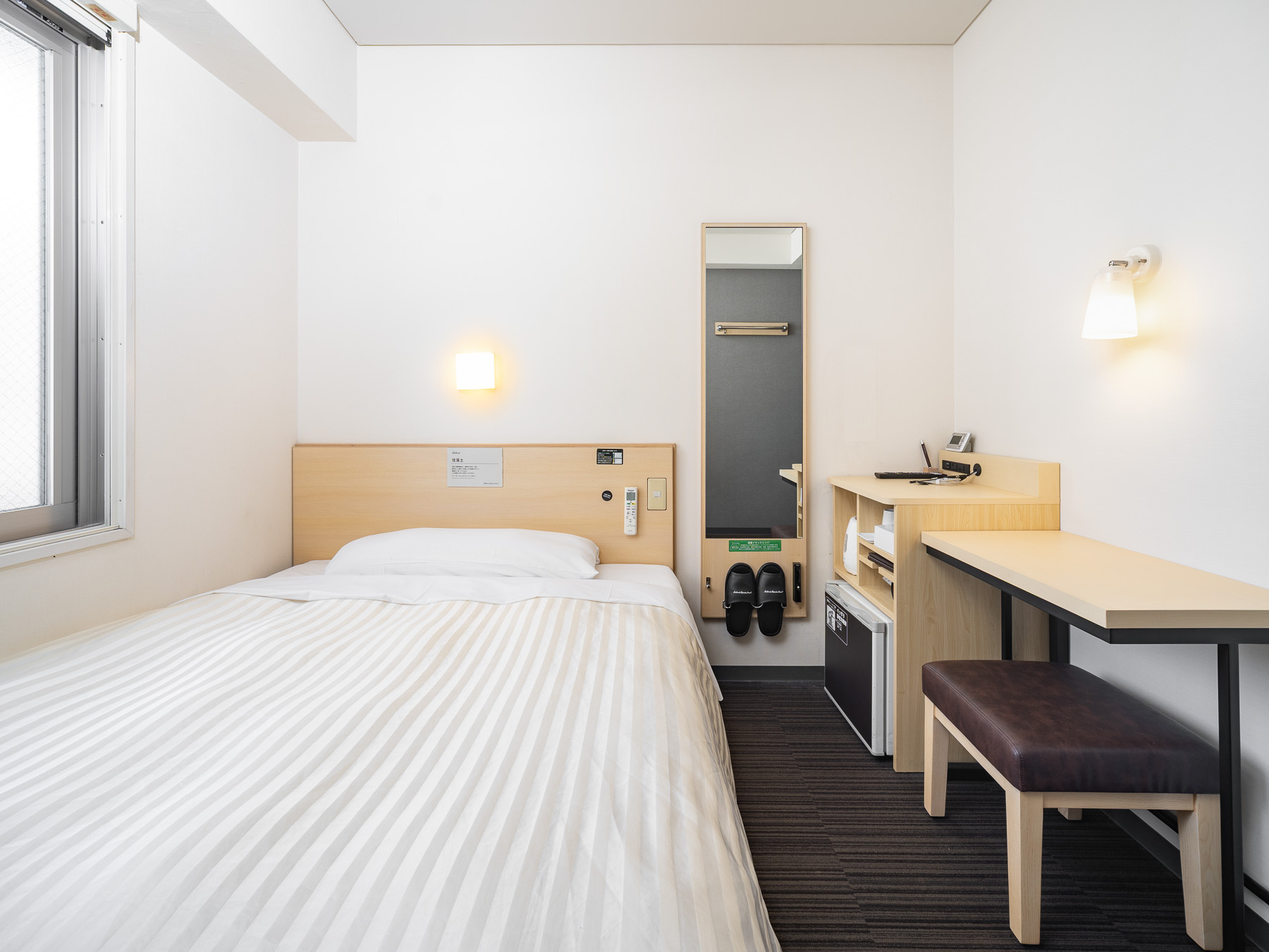 スーパーホテル地下鉄谷町四丁目6号口のぐっすり眠れる環境を追求した快適な客室
