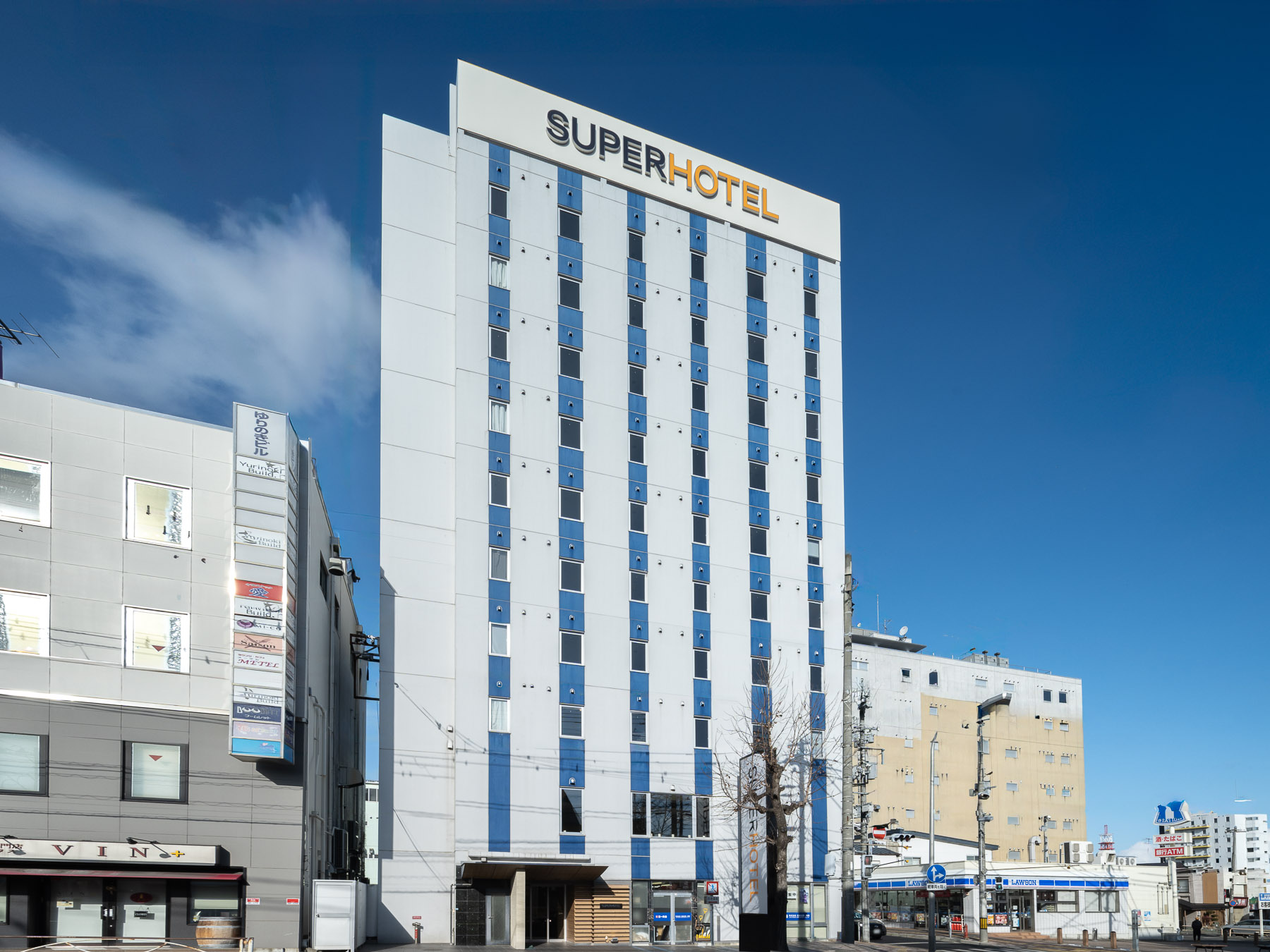 スーパーホテル八戸長横町の八戸IC / 八戸自動車道から車で9分の好立地、駐車場も完備