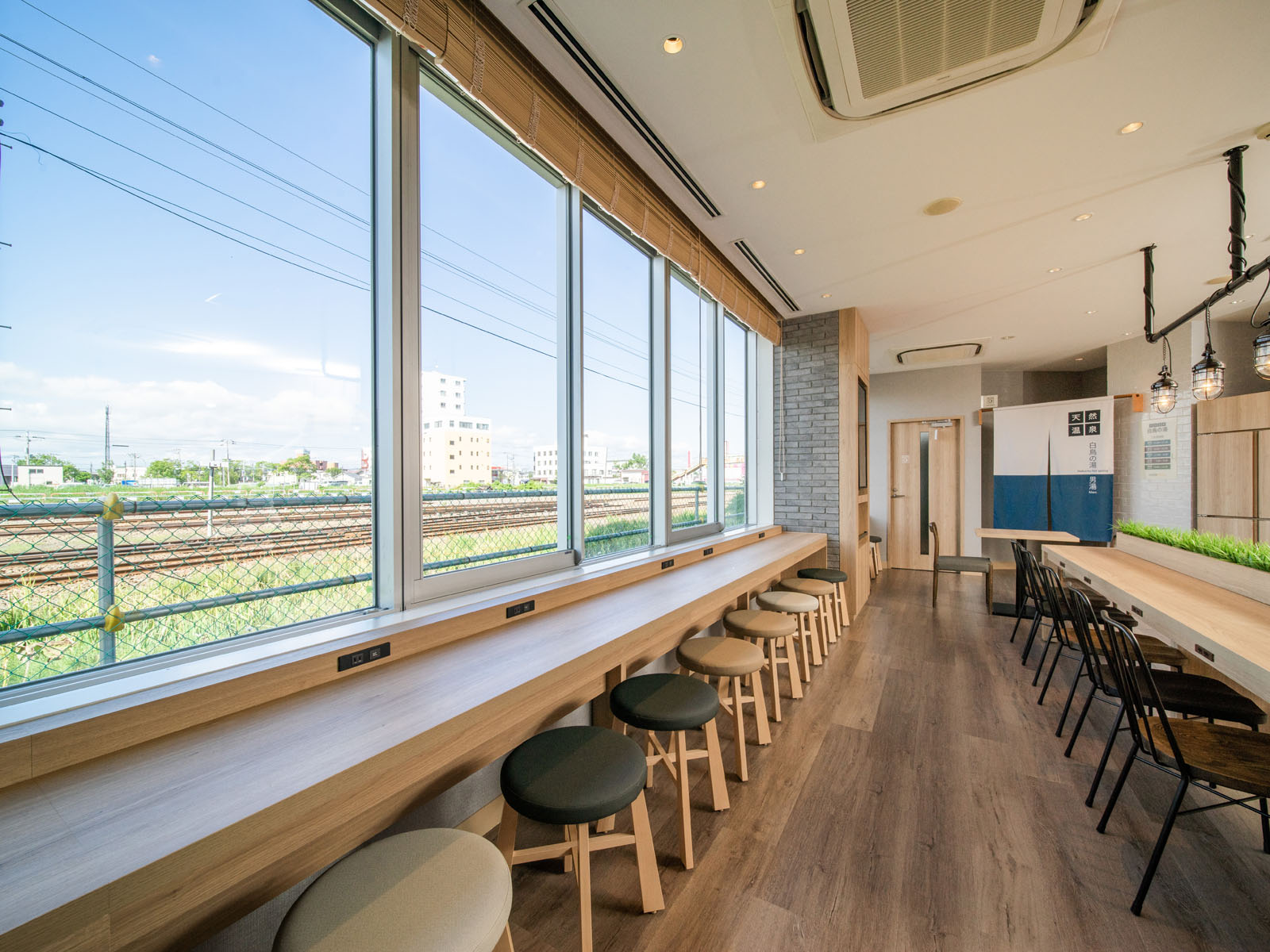 スーパーホテル釧路駅前の鉄道が見える客室がある「トレインビュー」