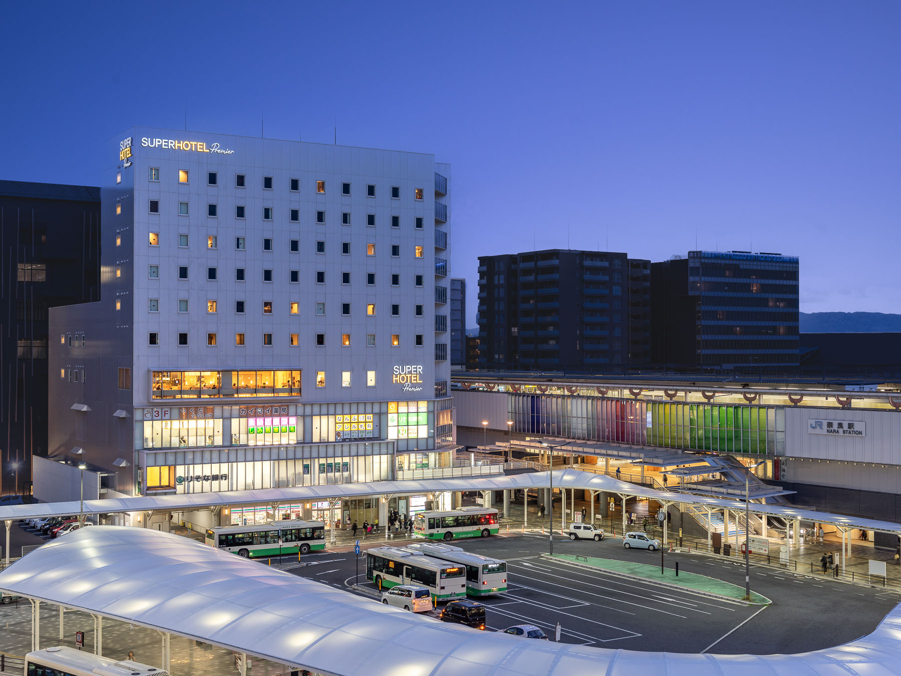 スーパーホテルPremierJR奈良駅のJR奈良駅直結の好立地