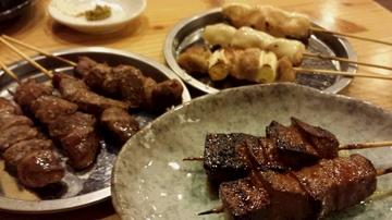 炭火串焼き やきとん 益次郎