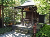 浅草寺：三峰神社（みつみねじんじゃ）