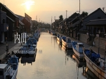 日本のベニスといわれる美しい港町・富山県射水市内川